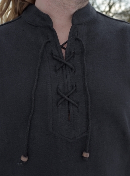 Preview: Schweres Mittelalterhemd, schnürbar, handgewebt - schwarz